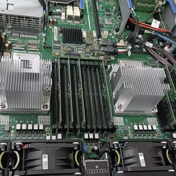 2488HV6 Server 2U Rack-mounted AI Computing Power GPU Deep Learning 2 Gold Medals 5318H 36C 2.5G Dual Power 64G 2 600G SAS